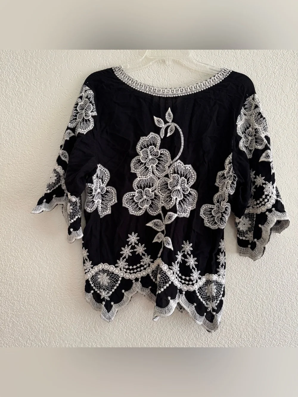 Solitaire Black White Boho Top Floral Embroidered Romantic Whimsy Fairy L - Picture 2 of 7